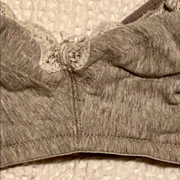 38C NURSING BRA GREY WITH LACE ACCENTS - Picture 2 of 8